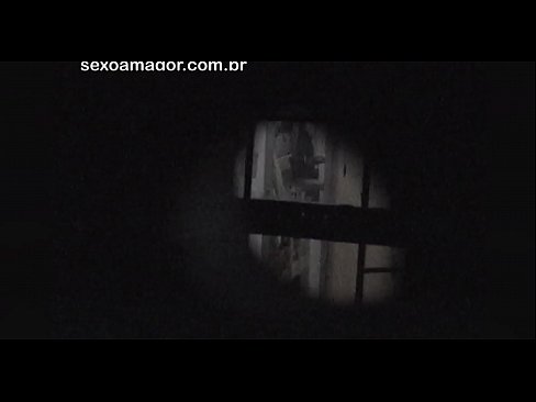 ❤️ Blondie viene segretamente filmato da un voyeur del quartiere nascosto dietro mattoni cavi ❤️ Video di sesso di qualità al it.tubsexercom.ru ❌